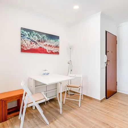 Bright 2bdr Flat In By Lovelystay Apartment