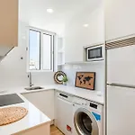 Bright 2bdr Flat In By Lovelystay Armação de Pêra