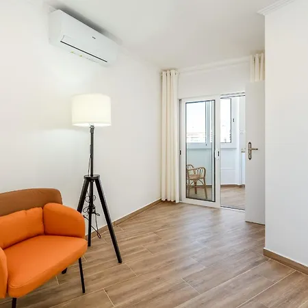 公寓 Bright 2bdr Flat In By Lovelystay *