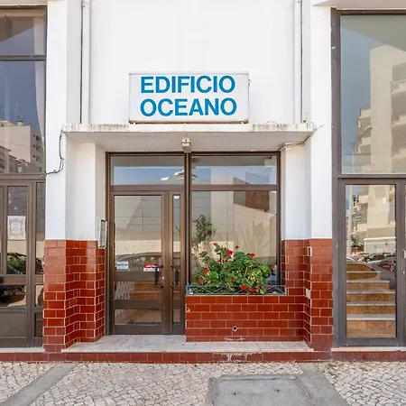 Bright 2bdr Flat In By Lovelystay Apartmán Armação de Pêra