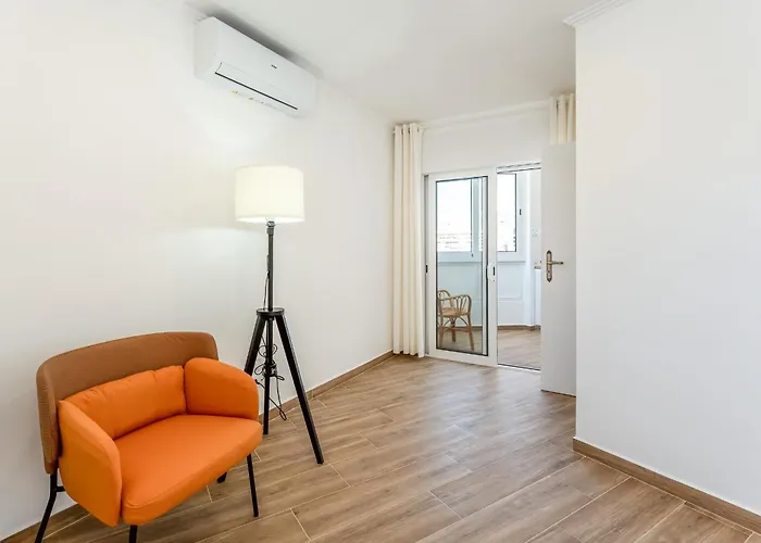 아파트 Bright 2bdr Flat In By Lovelystay *